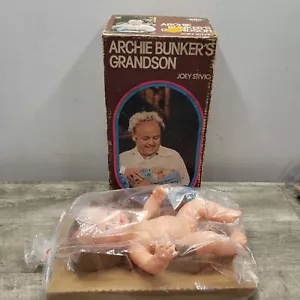 *Open Box* Ideal Archie Bunker’s Grandson *Joey Stivic* 1976 Puppe - Bild 1 von 12