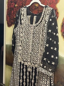 Pakistani Designer Trouser Kameez - Picture 1 of 4