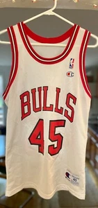 Chicago Bulls Michael Jordan #45 White Champion Jersey Size 40 (GREAT CONDITION) - Picture 1 of 2