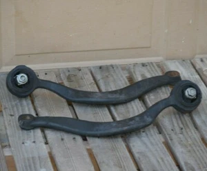 BMW X5 2001 4,4 L E53 FABRICANTE DE EQUIPOS ORIGINALES FABRICANTE DE EQUIPOS ORIGINALES BRAZO DE CONTROL INFERIOR IZQUIERDO Y DERECHO - Imagen 1 de 7
