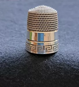 Antique Sterling Silver thimble #005 "Walls of Troy" Greek Key design - Picture 1 of 7