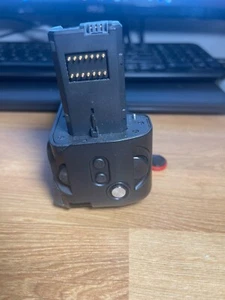 Neewer Black VG-C2EM Battery Handle Grip for Sony A7II A7M2 A7R2 A7S2 Camera - Picture 1 of 5