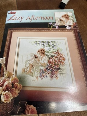 Folleto con patrón de punto de cruz de tarde perezosa de Lanarte Foto 1 de 2