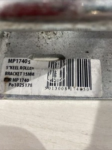 Keel Roller Bracket 5 Inch with Spindle And The Roller MP17405 15mm Po1025178 - Picture 1 of 6