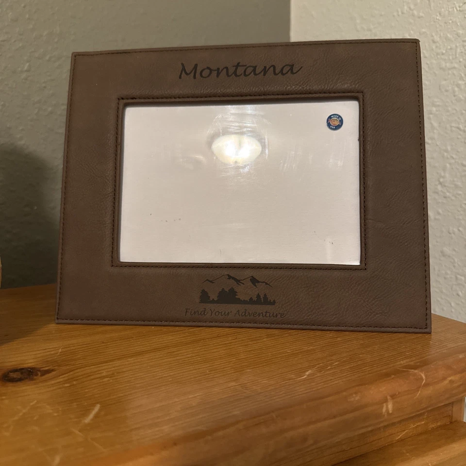 Montana Find Our Adventure相框带人造皮革。 蒙大拿州制造 — 第 1/2 张图片