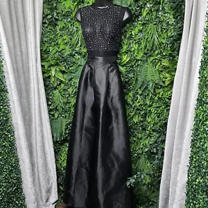 WINDSOR Dress Women Medium Black Flare Hem Gown Fitted Sheer Top Stoned 2552 - Picture 1 of 8