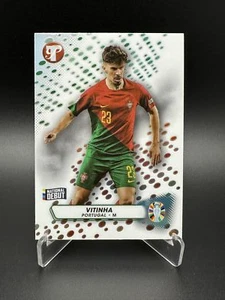 2023 Topps Pristine Road to UEFA Euro 2024 Vitinha #132 Refractor RC - Portugal - Bild 1 von 2