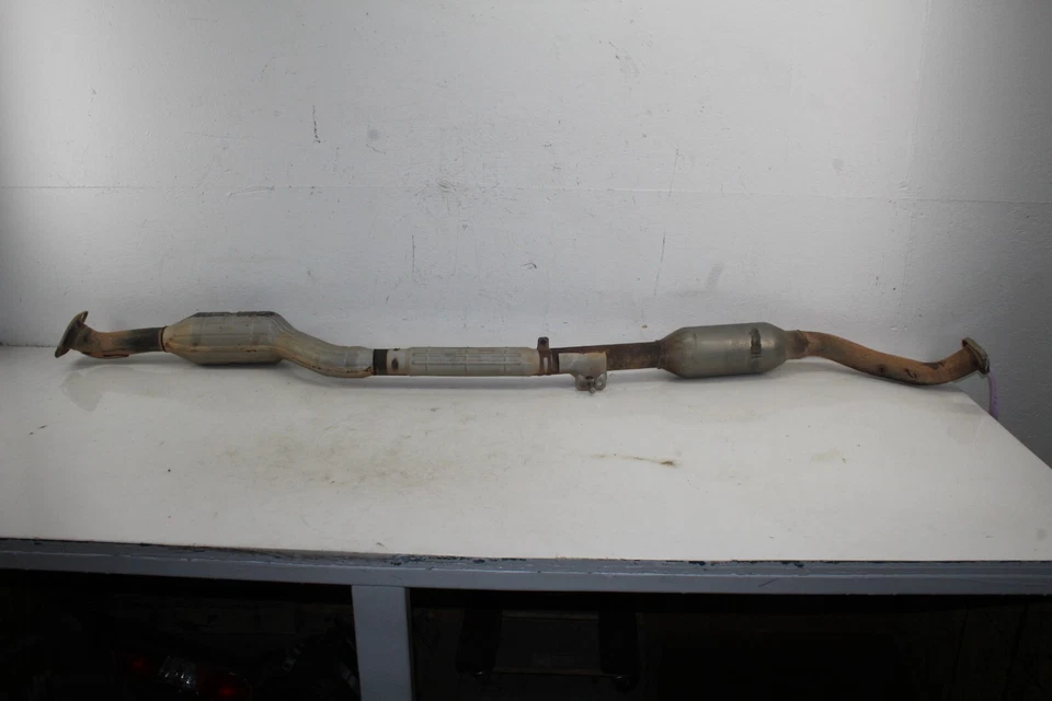 2006-2012 Mazda MX-5 Miata Exhaust Center Mid Pipe OEM EH83 - Image 1 of 4
