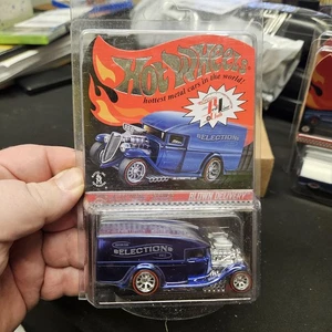HOT WHEELS SCALA 1/64 RLC 2011 SELEZIONI CONSEGNA SOFFIATA CON PROTECTO #2804 - Foto 1 di 7