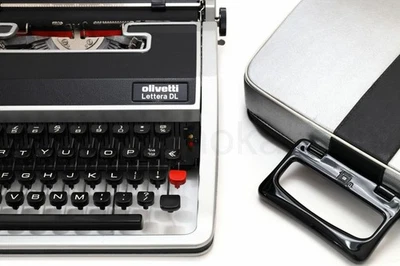 Máquina de escribir Olivetti Lettera DL vintage Italia reparada pica pitch con estuche de cuero Foto 1 de 4