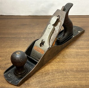 Vintage Stanley Bailey No. 5 Hand Plane Carpenter Woodworking Tool - Picture 1 of 9