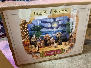 Grandeur Noel 2001 Fabric Mache Nativity Set - 12 pc Christmas Set - Picture 1 of 13