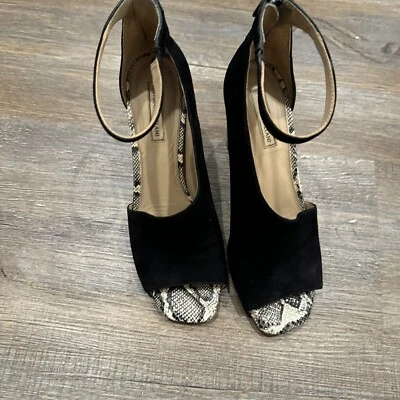 Antonio Melani Women's 8.5 M Formal Open Toe Ankle Strap Snake Print Black - Image 1 of 4
