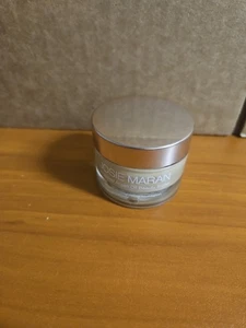 Base de terciopelo mantequilla belleza aceite de argán batido Josie Maran 1,18 oz mediana - Imagen 1 de 3