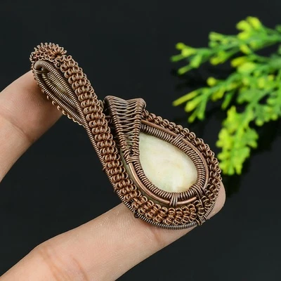 Colgante de joyería de envoltura de alambre de cobre hecho a mano con piedras preciosas de serafinita naranja 2,25 u312 Foto 1 de 4