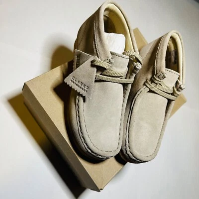 Clarks de gamuza arena para niños talla 11,5 Foto 1 de 4