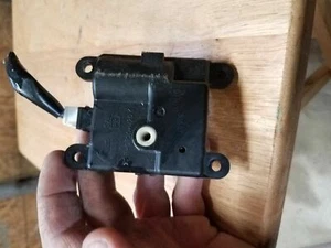 02-06 Nissan Altima OEM Ac heater air blend door motor actuator # 2L351 30840 - Bild 1 von 3