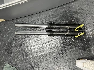 Juego de suspensión horquillas delanteras Honda CBR 600RR 2003 a 2004 OEM excelente estado Foto 1 de 2