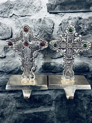 PAR DE SOPORTES PARA COLGAR MEDIAS NAVIDAD CRUCES GÓTICAS VICTORIANAS Foto 1 de 4