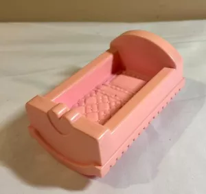 Playskool Puppenstubenmöbel - rosa Babywiege Krippe - Bild 1 von 2
