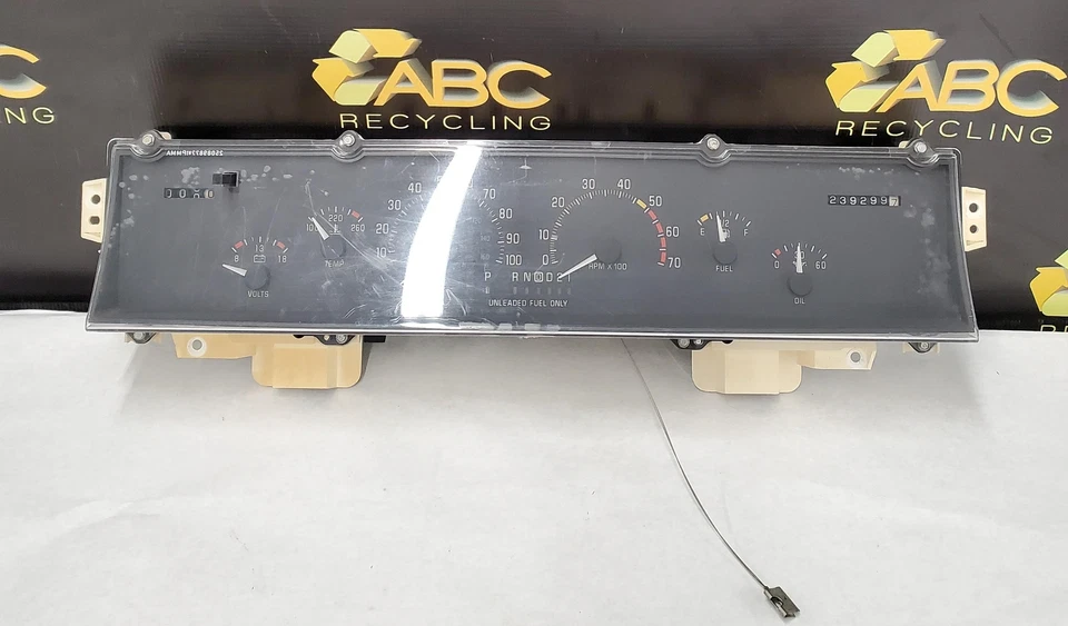 Cuadro de instrumentos velocímetro Buick Roadmaster 1991-1993 OEM 91 92 93 Foto 1 de 4