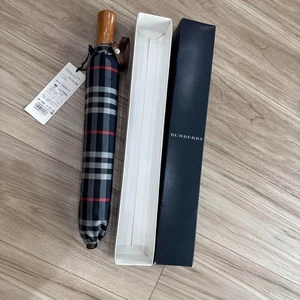 BURBERRY 58cm folding umbrella, 100% polyester, durable. - Picture 1 of 2
