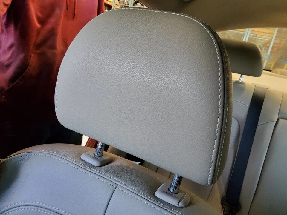 Reposacabezas lado pasajero KIA OPTIMA 2011 584059 Foto 1 de 1