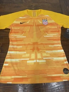 Nike USA Team Women's Goalie Soccer Jersey Size Medium M AJ4291-739 NWT MSRP 150 - Imagen 1 de 6
