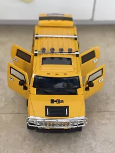 Hummer H2 alloy off -road vehicle model 1:18 yellow - Picture 1 of 5