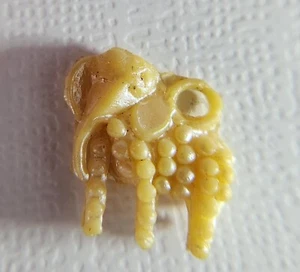 1940's VINTAGE Celluloid Pearly ELEPHANT Charm Cracker Jack Toy Prize - Picture 1 of 2