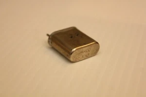 CRYSTAL - QUARTZ - 4400 kHz - 4.40 MHz - ham radio - CR-18/U case - GRC-9 - Photo 1/2