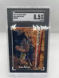 1997-98 Topps Finest Showstoppers Kobe Bryant #262 Los Angeles Lakers SGC 9๐บ๐ฅ - Foto 1 di 3
