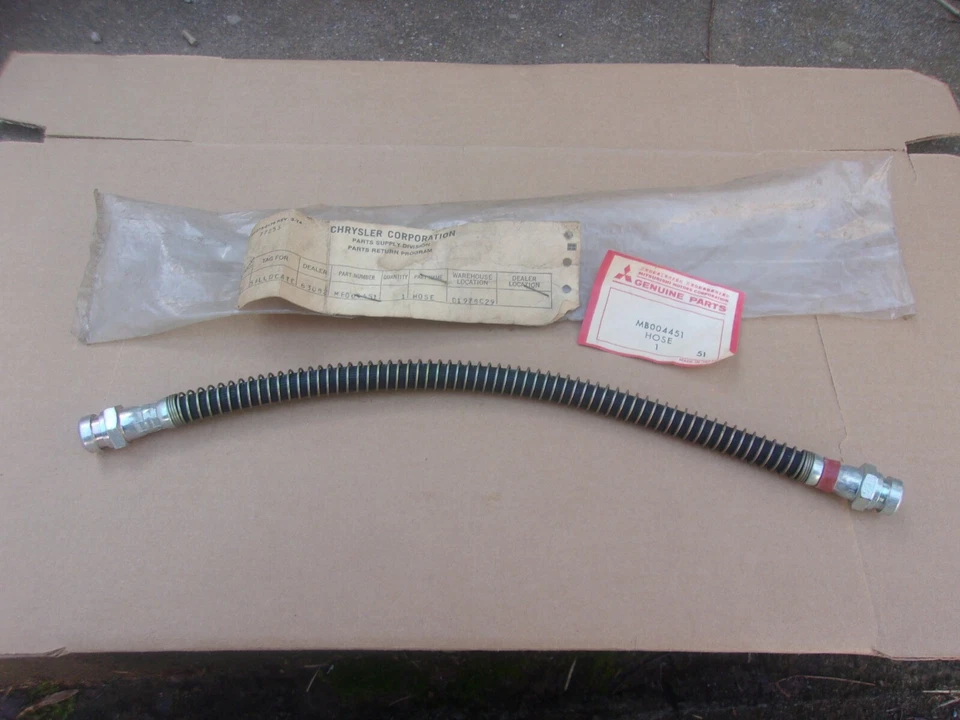 Manguera de freno trasera Colt Arrow Sapporo Challenger 1976-1980 nueva de stock Mitsubishi Chrysler Foto 1 de 1