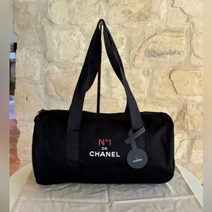 CHANEL Beauty GWP Novelty No. Duffel Travel Gym Sports Bag Black  NEW - Picture 1 of 10
