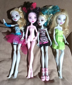 Monster High Puppen Konvolut Lagoona Ghouls Draculaura einige Kleidung 4 - Bild 1 von 11