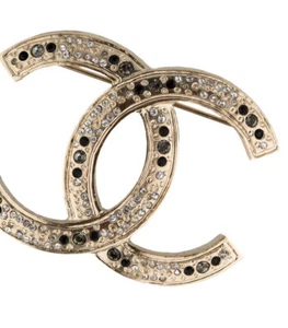 CHANEL 13A BLK & WHITE CRYSTALS EMBELLISHED LARGE CC BROOCH PIN W/GOLD HARDWARE - Picture 1 of 5