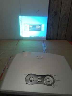 ¡Probado! ¡Prueba de fotos! Proyector de video Canon LV-7260 Foto 1 de 3