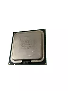 LOT OF 2 Intel Pentium D 915 2.8 GHz Dual-Core SL9DA 4M/800/05A - Picture 1 of 2