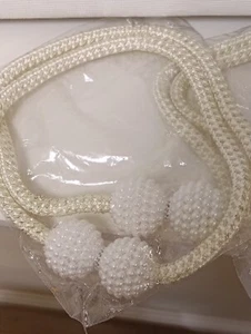 Hion Magnetic Curtain Tiebacks White2 Peers Curtain Tiebacks Buckles Holdbacks.  - Picture 1 of 7