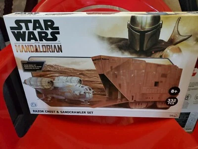 Disney Star Wars The Mandalorian Razor Crest & Sandcrawler.The best price  - Image 1 of 2