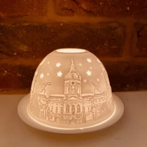 Dome Light aus Biskuitporzellan, Kuppellicht Design Berlin, Windlicht Hauptstadt - Bild 1 von 7