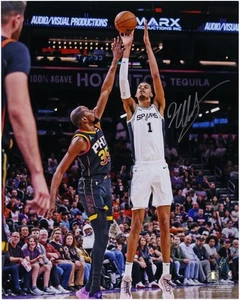 Victor Wembanyama San Antonio Spurs Signed 16x20 Shooting vs Kevin Durant Photo - Picture 1 of 1