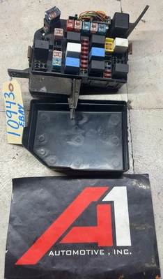 2000-2006 HYUNDAI ACCENT 1.6L Engine Fuse Relay Box Circuit Block Assembly OEM - Image 1 of 4