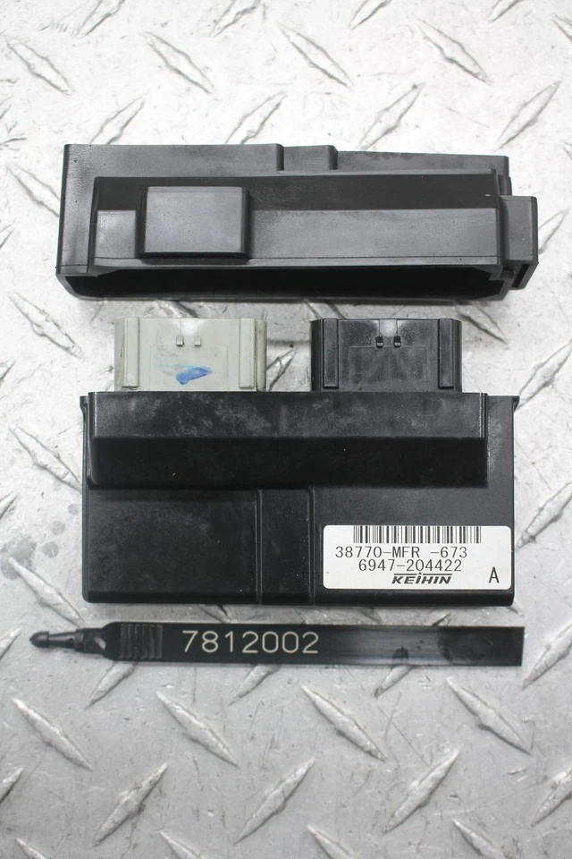 Honda Sabre 1300 VT1300CS 2010 ECU controlador de computadora ECM CDI  Foto 1 de 4