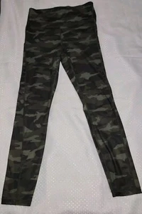Athleta Ultimate 7/8 Tight Leggings Camo Olive Green Stash Pocket Sz MT - Picture 1 of 5