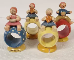 Erzgebirge Wendt Kuhn Napkin Ring Set Germany People Hand Carved Wood *Read* - Picture 1 of 24
