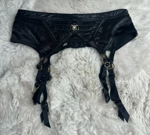 Honey Birdette BERLINš¤ Faux Leather Black Garter Suspender Belt XS - Picture 1 of 4