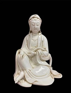 Statua Guanyin A Blanc De Chine - Foto 1 di 7