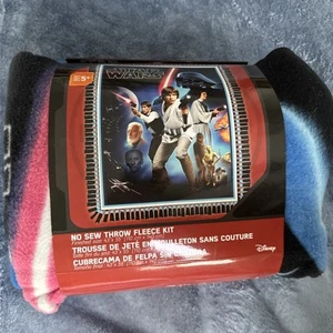 STAR WARS No Sew Fleece Throw Blanket kit 43" x 55" BRAND NEW in PACKAGE - Picture 1 of 2