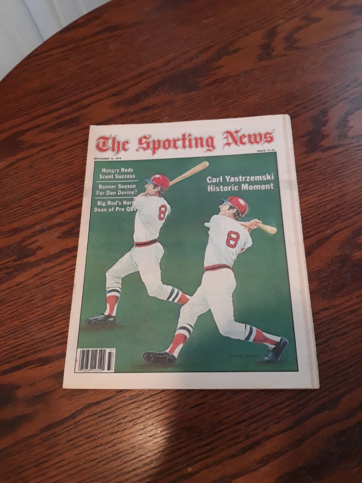 SEPTEMBER 15,1979-THE SPORTING NEWS-CARL YASTRZEMSKI OF THE BOSTON RED SOX(M)** Foto 1 de 1
